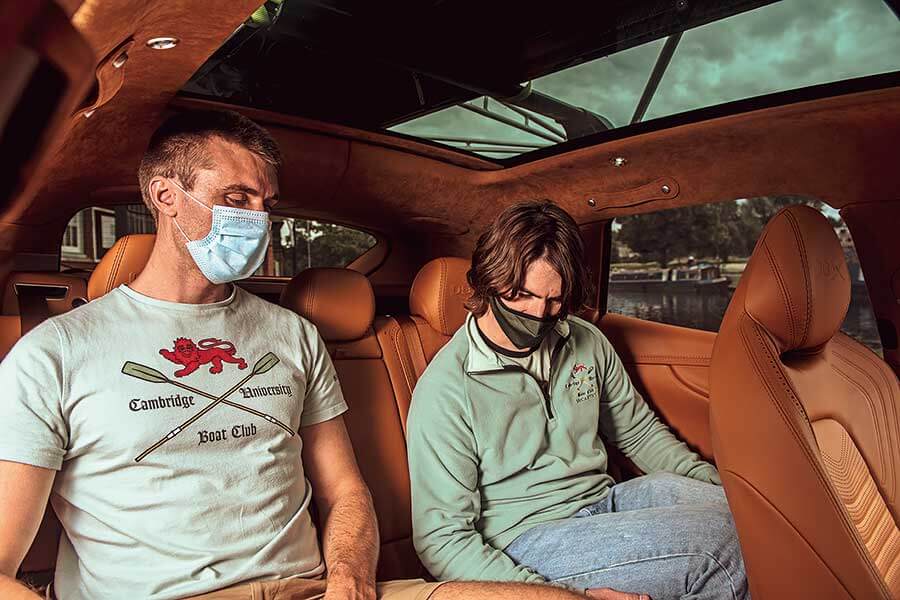 在馬丁家族新成員，全新DBX上度過非凡一天。