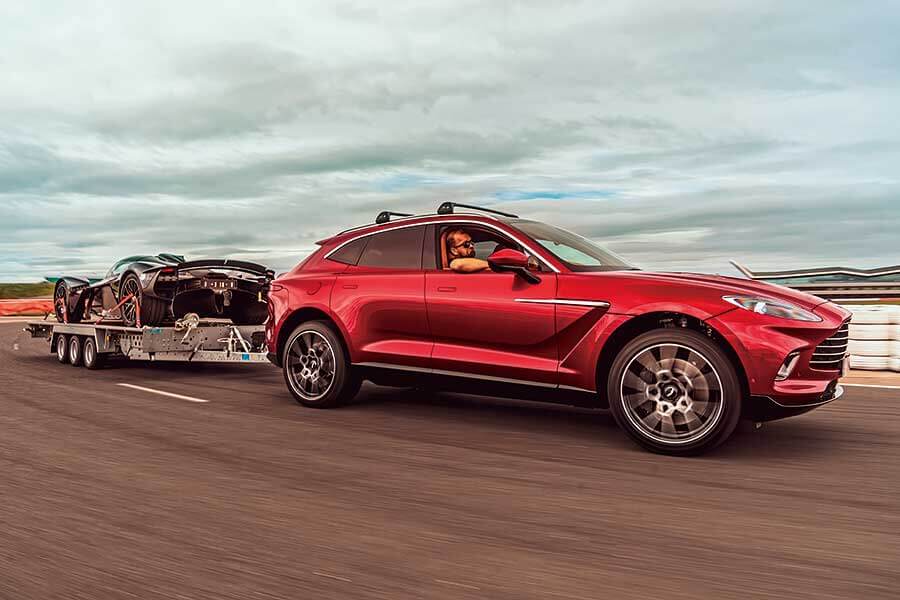 在馬丁家族新成員，全新DBX上度過非凡一天。