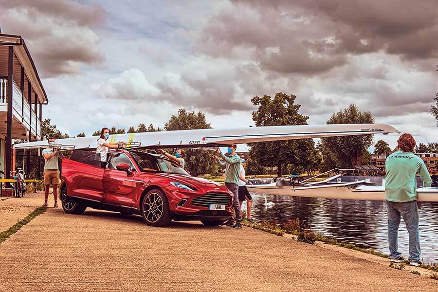 在馬丁家族新成員，全新DBX上度過非凡一天。