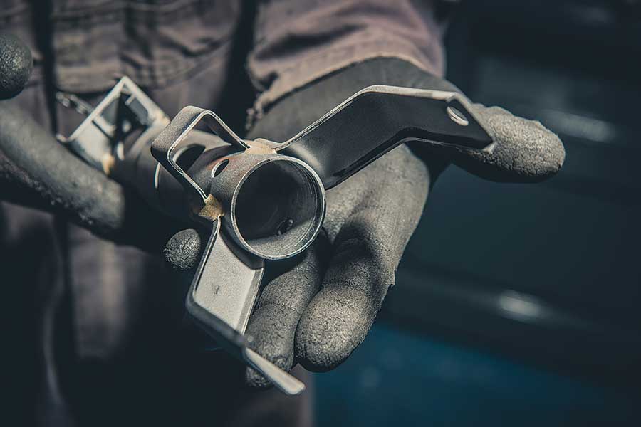 拜會一幫把翻新工程推向新境界的E-type專家,見識他們精心打造的新型Leightweight GT。