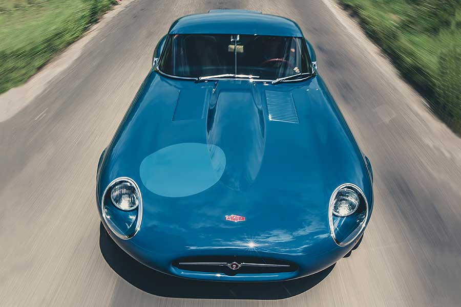 拜會一幫把翻新工程推向新境界的E-type專家,見識他們精心打造的新型Leightweight GT。