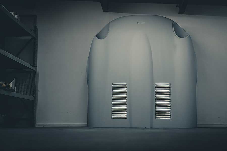 拜會一幫把翻新工程推向新境界的E-type專家,見識他們精心打造的新型Leightweight GT。