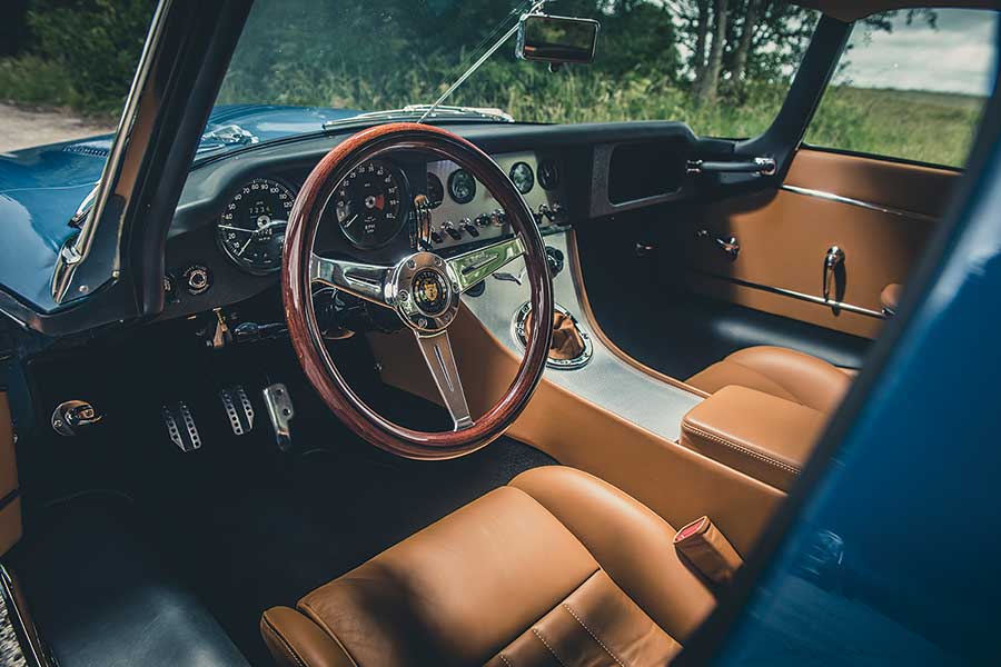 拜會一幫把翻新工程推向新境界的E-type專家,見識他們精心打造的新型Leightweight GT。