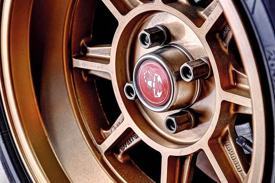 為參加拉力賽或速度賽事而限量製造的homologation賽車,近年大作有豐田GR Yaris,而七八零年代的經典作品就有Fiat Abarth 131 Rally。