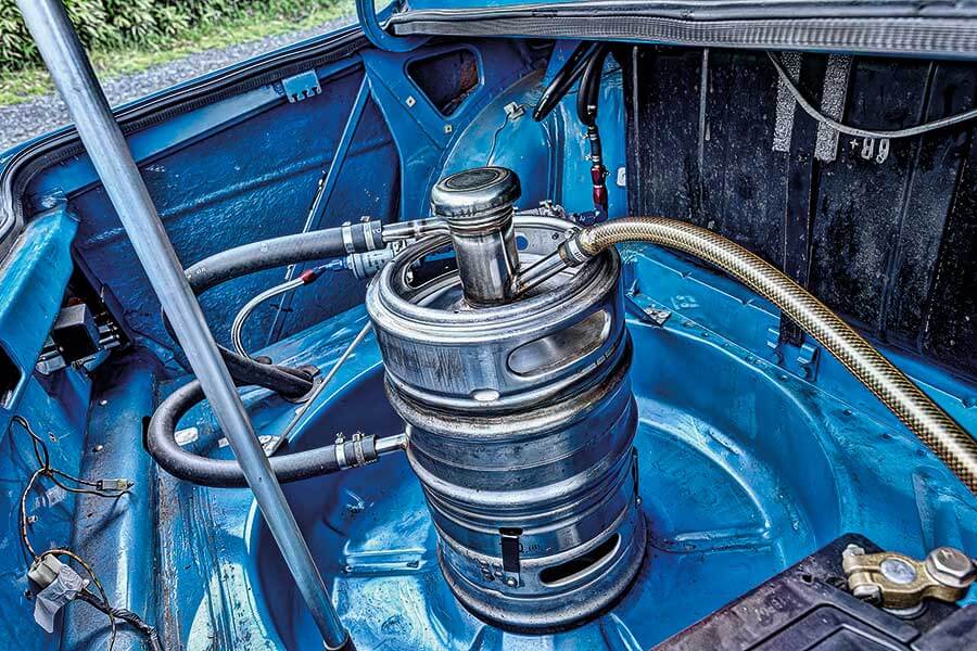 為參加拉力賽或速度賽事而限量製造的homologation賽車,近年大作有豐田GR Yaris,而七八零年代的經典作品就有Fiat Abarth 131 Rally。