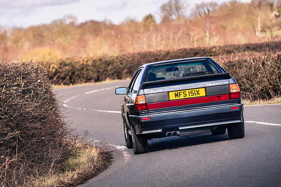 攀上奧迪quattro一脈高處未見高的高峰。