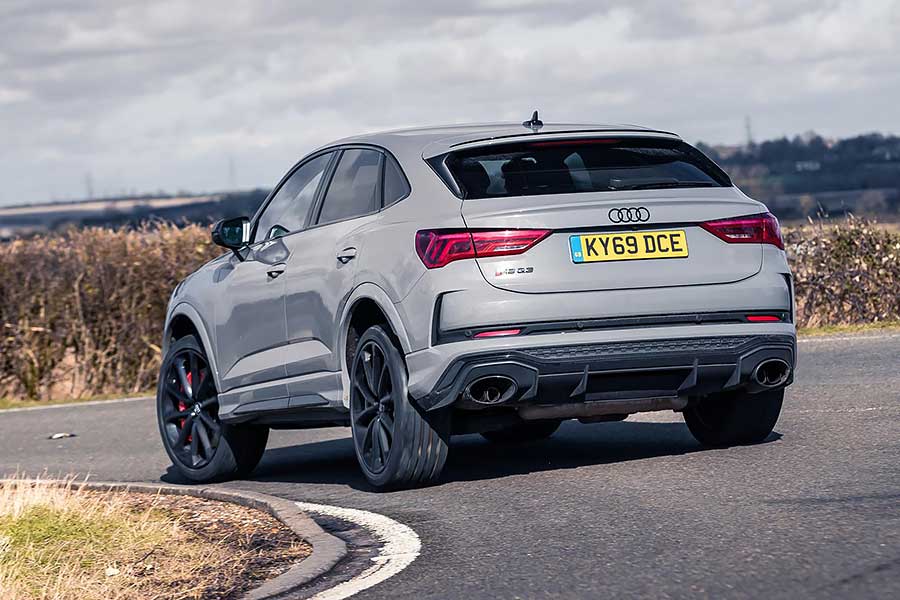 攀上奧迪quattro一脈高處未見高的高峰。