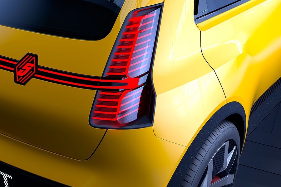 純電鋼砲大戰雖然尚未開打,但從油轉電的雷諾五號卻點燃了第一道烽火。