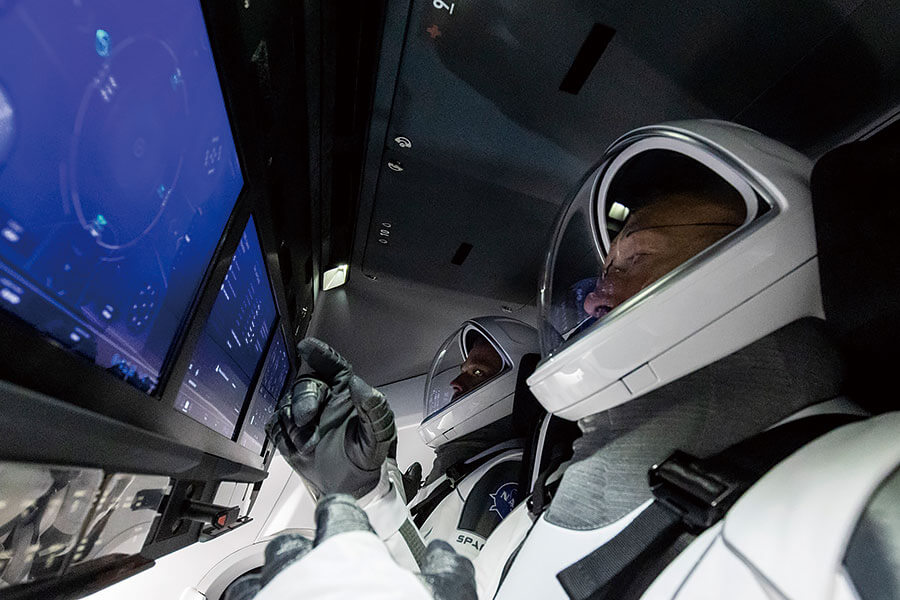 自阿姆斯壯六十年前踏出一小步以來,我們終於見到一股矢志讓人類重返月球深入太空的征空新浪潮席捲天下。