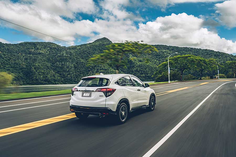 任誰都意料不到，藉由Altis轉換而來又不起眼的這號人物，居然會成為豐田在年終餐會上，保證旗下員工吃香喝辣的始作俑者。