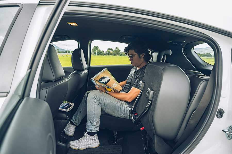 任誰都意料不到，藉由Altis轉換而來又不起眼的這號人物，居然會成為豐田在年終餐會上，保證旗下員工吃香喝辣的始作俑者。