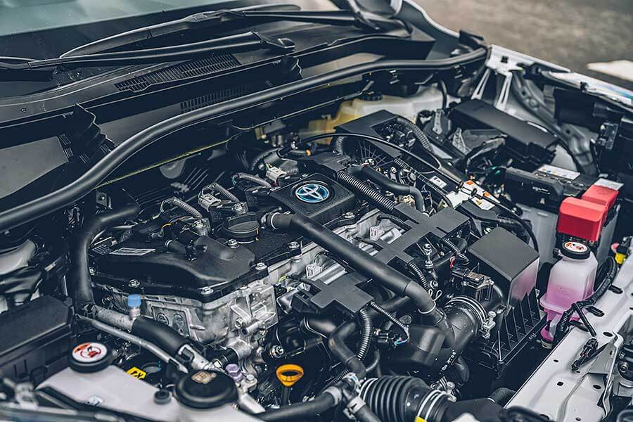 任誰都意料不到，藉由Altis轉換而來又不起眼的這號人物，居然會成為豐田在年終餐會上，保證旗下員工吃香喝辣的始作俑者。