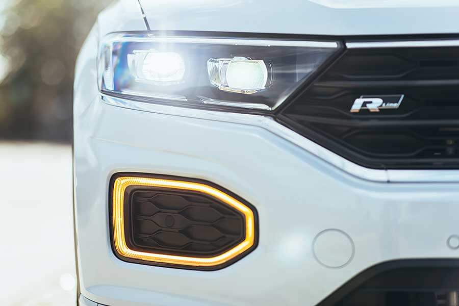 想找部內外兼具的一等好車,除了飽滿動力精準下盤功夫外,還能擁有一點也不遜於他人的高顏值,那我想你應該考慮買張搖滾區直達門檻,我知道貴了些,但它很值得。