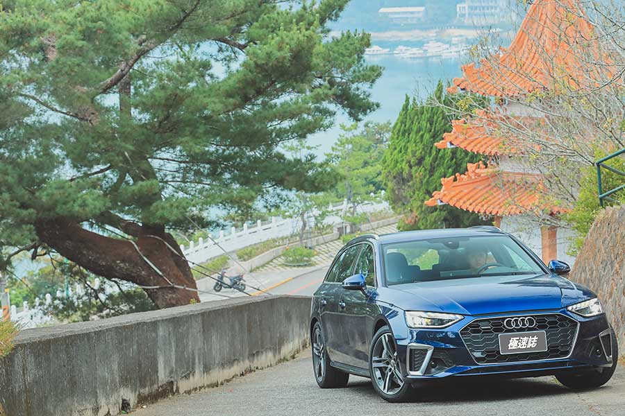 看到遠方日月潭邊的那棵大樹了嗎？左去右回，開始！