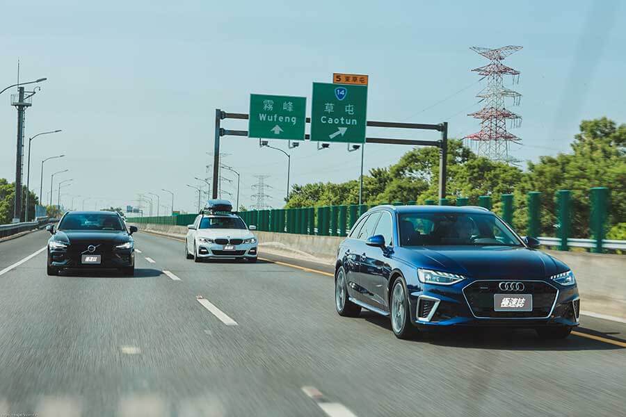 看到遠方日月潭邊的那棵大樹了嗎？左去右回，開始！