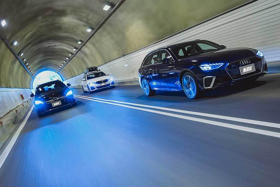 看到遠方日月潭邊的那棵大樹了嗎?左去右回,開始!