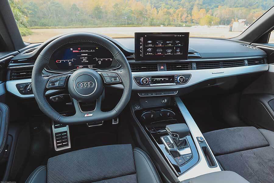 看到遠方日月潭邊的那棵大樹了嗎？左去右回，開始！