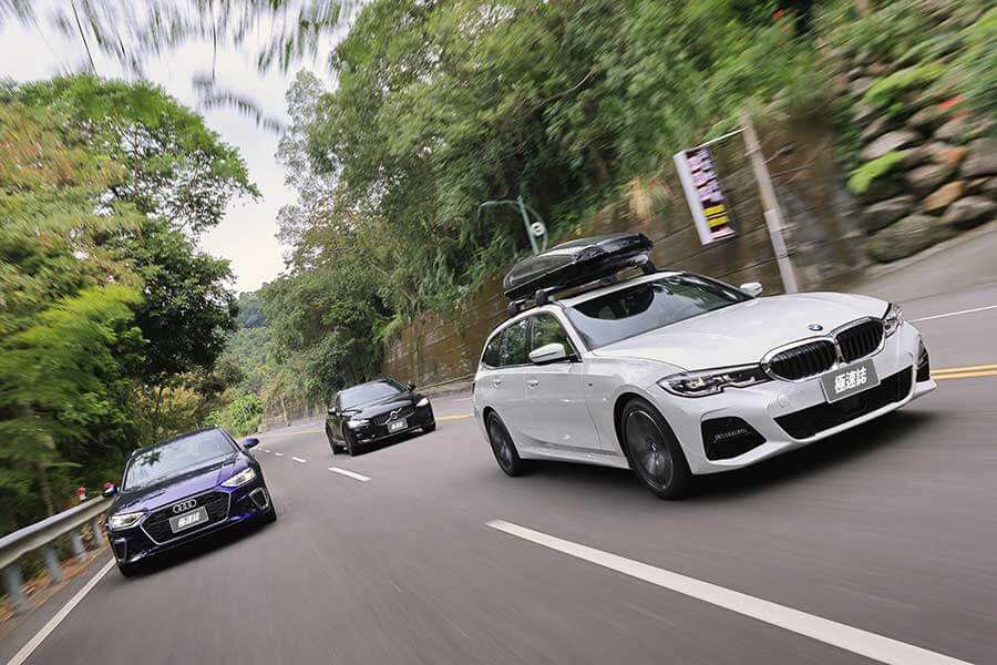 看到遠方日月潭邊的那棵大樹了嗎?左去右回,開始!