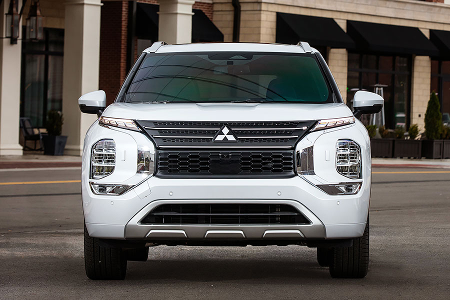 別再說人家萬年不變了，異鄉人這次可是完全煥然一新了呢！