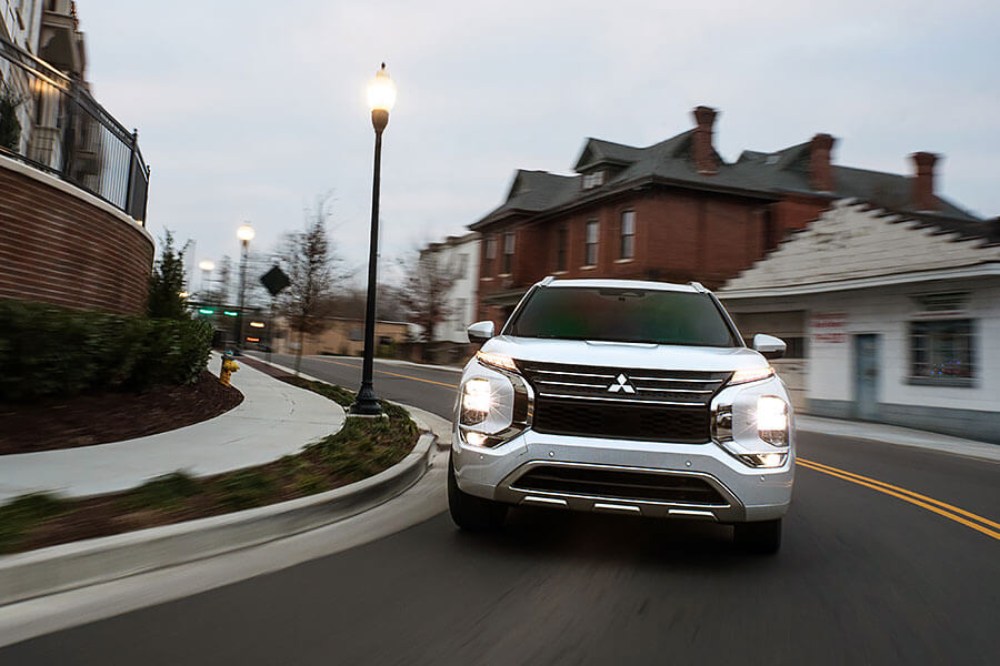 別再說人家萬年不變了，異鄉人這次可是完全煥然一新了呢！