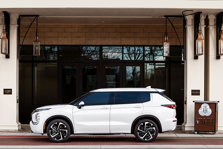 別再說人家萬年不變了，異鄉人這次可是完全煥然一新了呢！