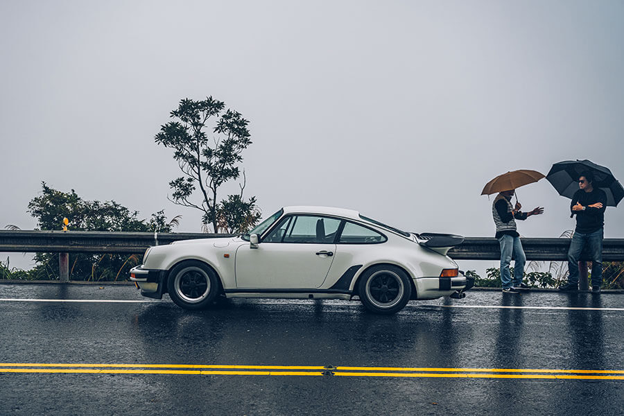 它曾是最受矚目的911,在30年後看來依舊風流倜儻。