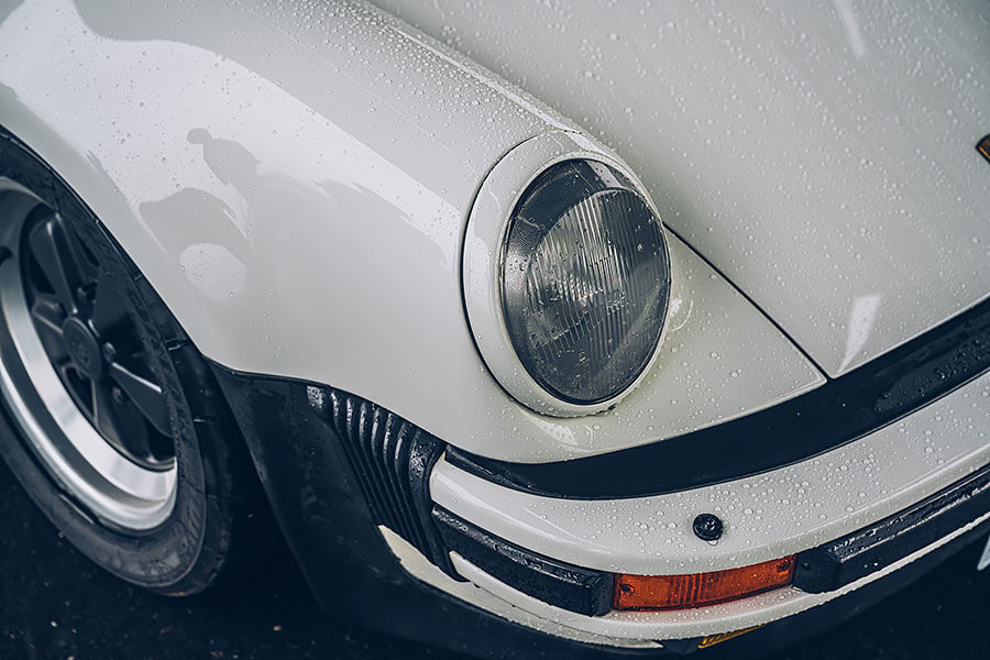 它曾是最受矚目的911,在30年後看來依舊風流倜儻。