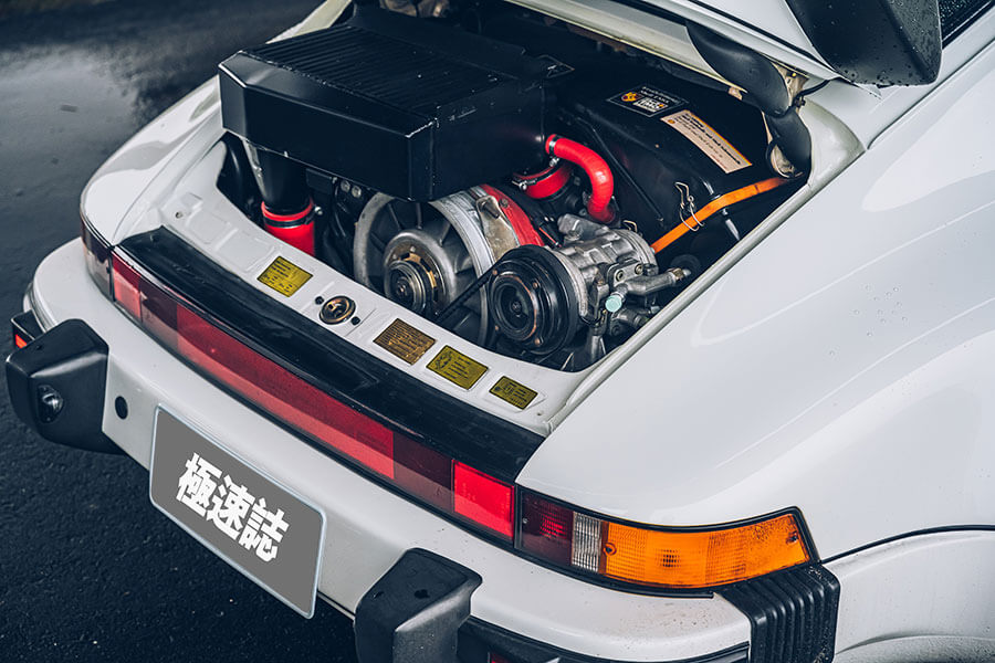 它曾是最受矚目的911,在30年後看來依舊風流倜儻。