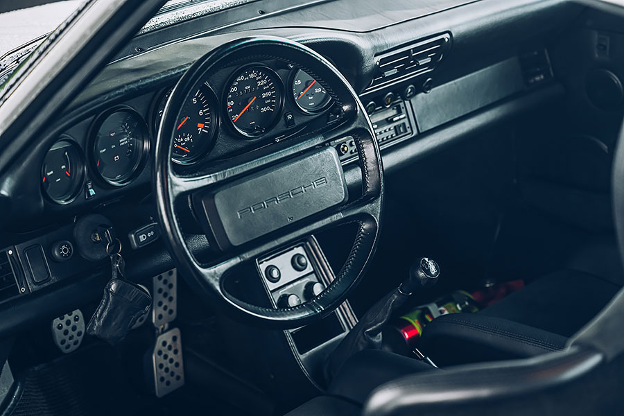 它曾是最受矚目的911,在30年後看來依舊風流倜儻。