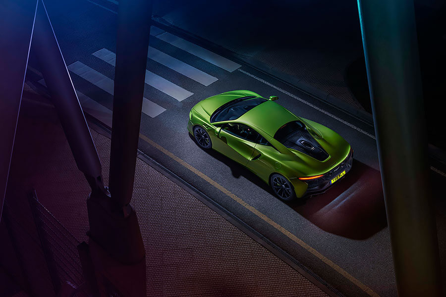 來了!來了!麥拉倫P1之後最強的新型油電飛鏢終於來了!