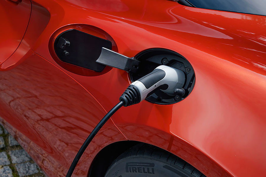 來了!來了!麥拉倫P1之後最強的新型油電飛鏢終於來了!