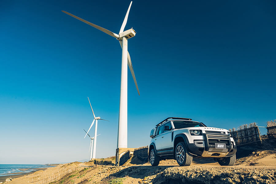 一部能場上威風超過七十年的車其實多不勝舉,但就一部以純Off Road定位的越野車來說,多年下來Defender依舊能一貫自家精神及風格。