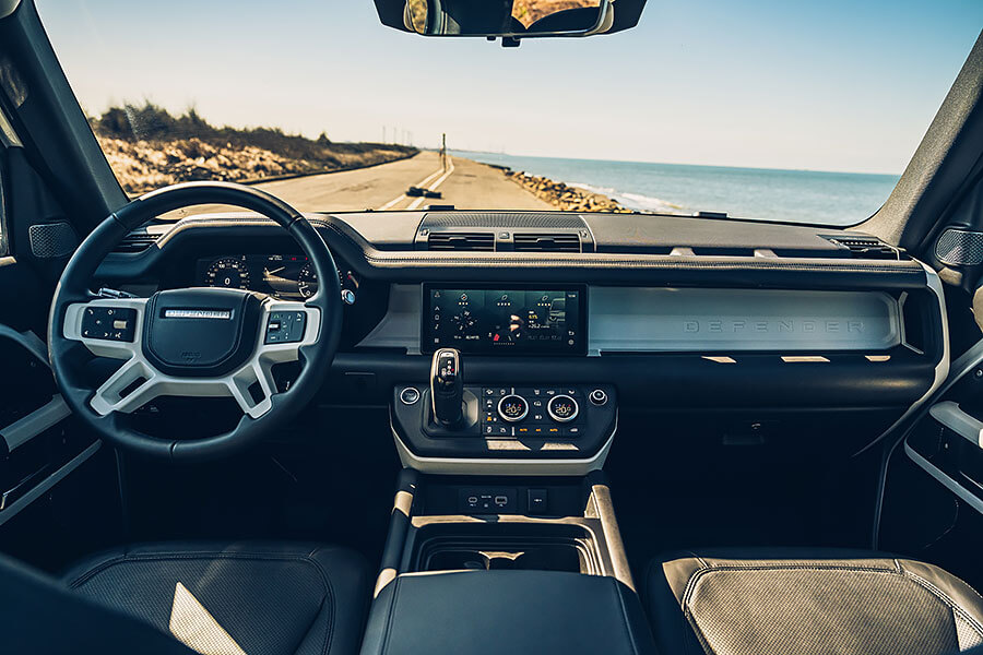 一部能場上威風超過七十年的車其實多不勝舉,但就一部以純Off Road定位的越野車來說,多年下來Defender依舊能一貫自家精神及風格。