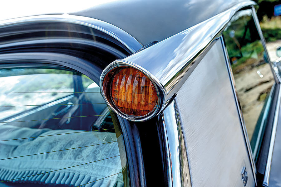 DS系列可謂當代Citroen的始祖,它的風格非常前衛,更有「太空船」和「圓形飛碟」之稱。