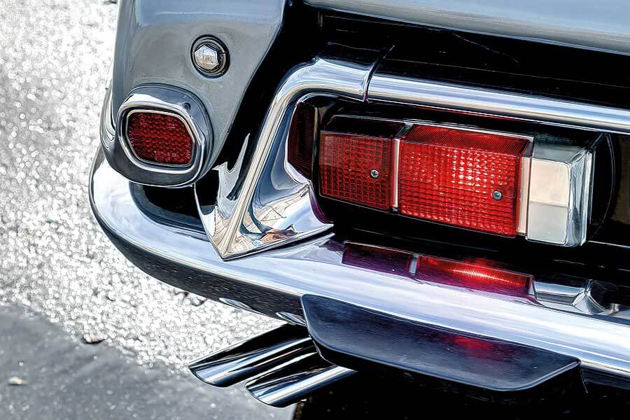 DS系列可謂當代Citroen的始祖,它的風格非常前衛,更有「太空船」和「圓形飛碟」之稱。