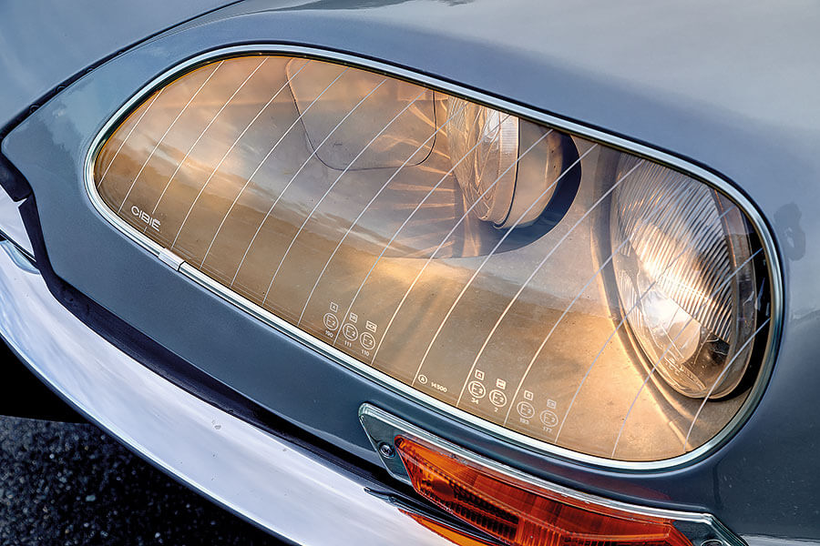 DS系列可謂當代Citroen的始祖,它的風格非常前衛,更有「太空船」和「圓形飛碟」之稱。