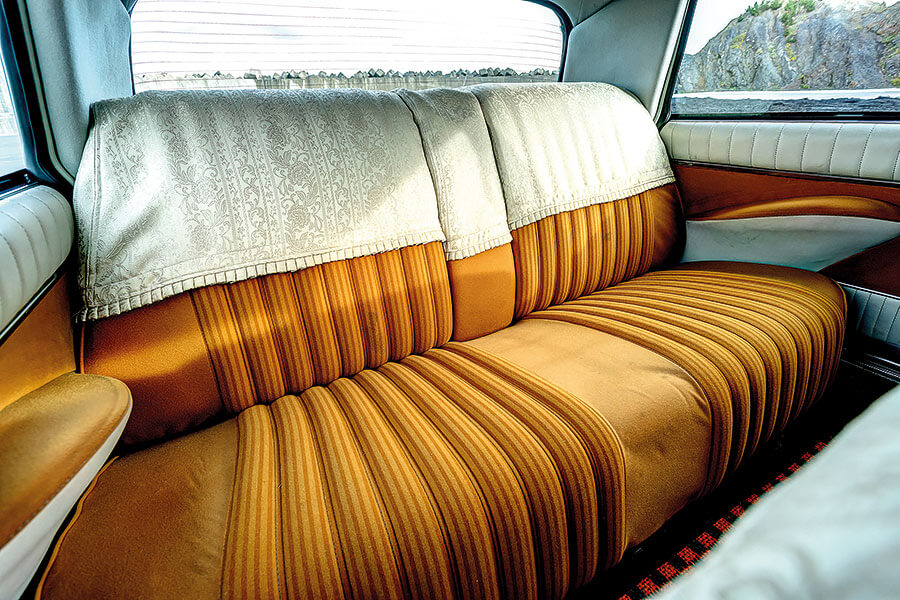 DS系列可謂當代Citroen的始祖,它的風格非常前衛,更有「太空船」和「圓形飛碟」之稱。