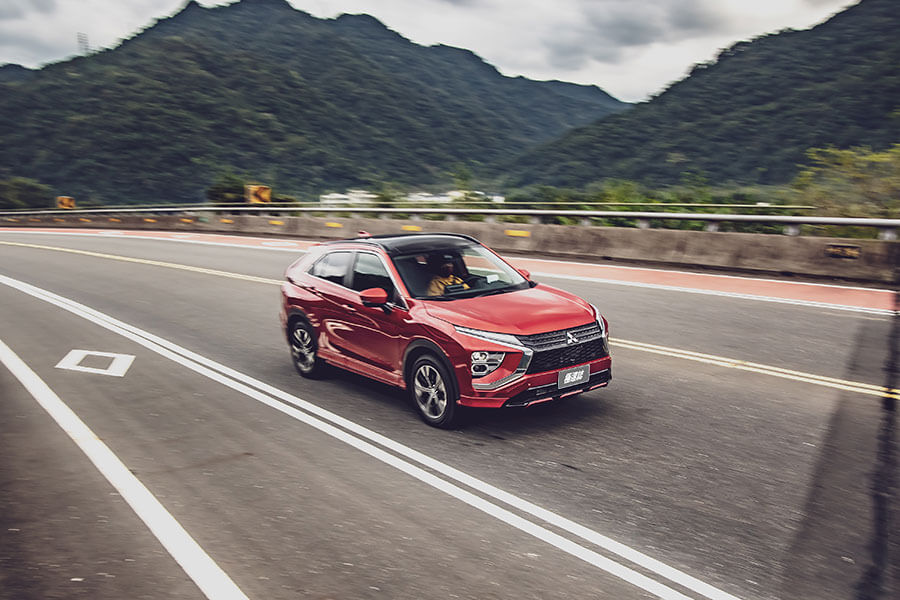 選對欣賞角度,必能懂得日蝕之美。