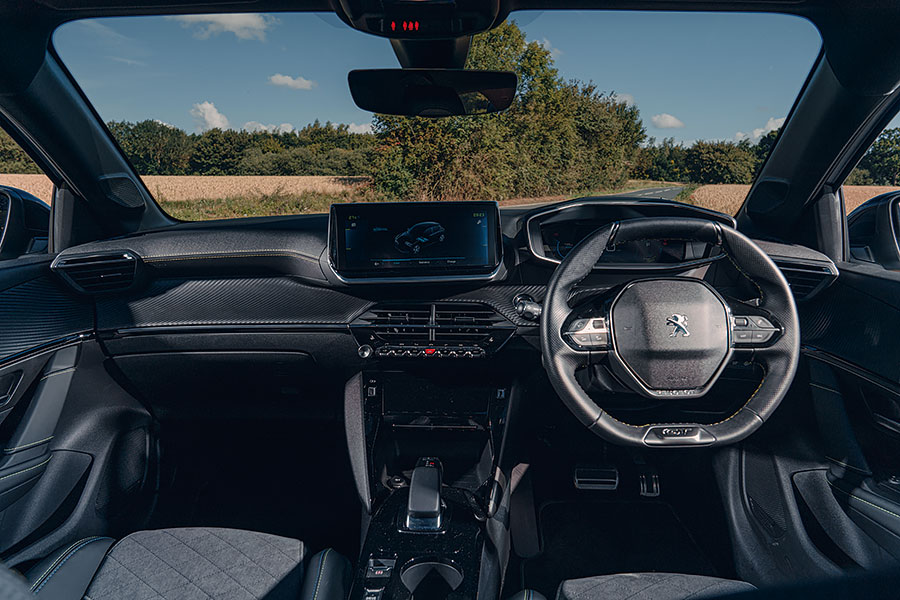 急於花掉3萬鎊,又剛好需要一部快捷乾淨的都會型汽車嗎?如今選擇之多終於到了可以隨便你挑的地步。