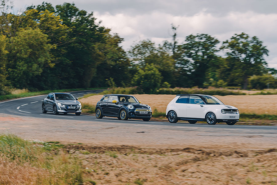 急於花掉3萬鎊,又剛好需要一部快捷乾淨的都會型汽車嗎?如今選擇之多終於到了可以隨便你挑的地步。
