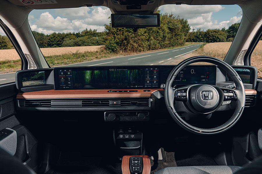 急於花掉3萬鎊,又剛好需要一部快捷乾淨的都會型汽車嗎?如今選擇之多終於到了可以隨便你挑的地步。