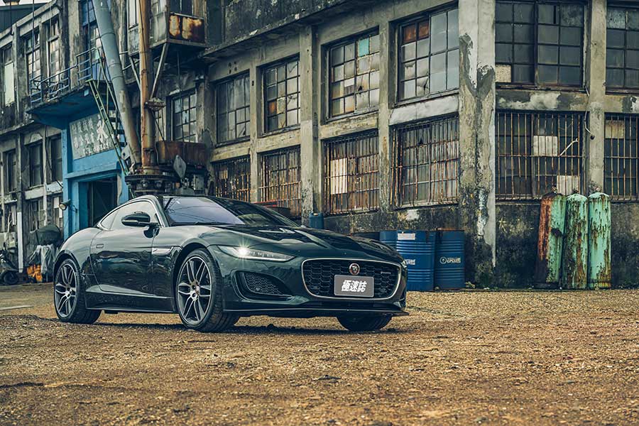 當有越來越多自訴跑格的車款充斥在世道上,一台很純粹的跑車更值得你去多多體會。