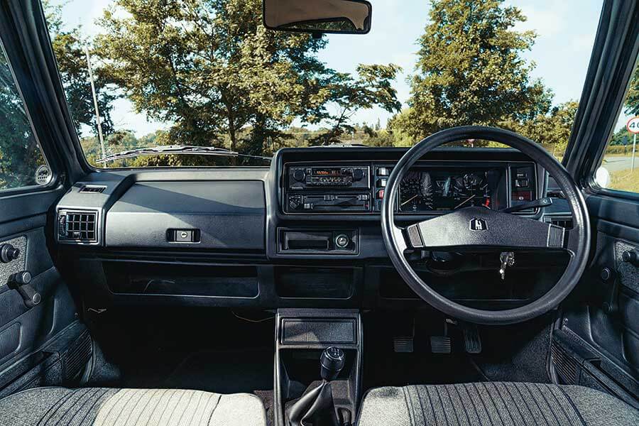 見證大眾化半豪華掀背車的演進。