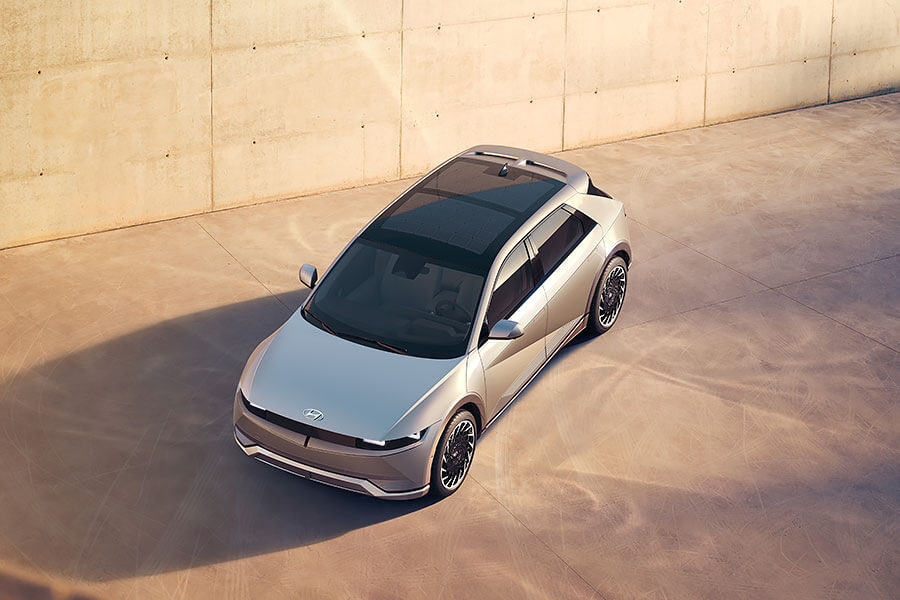 還記得2019年概念車Hyundai 45 EV Concept嗎？它現在已經換好全新名字準備量產問市了！
