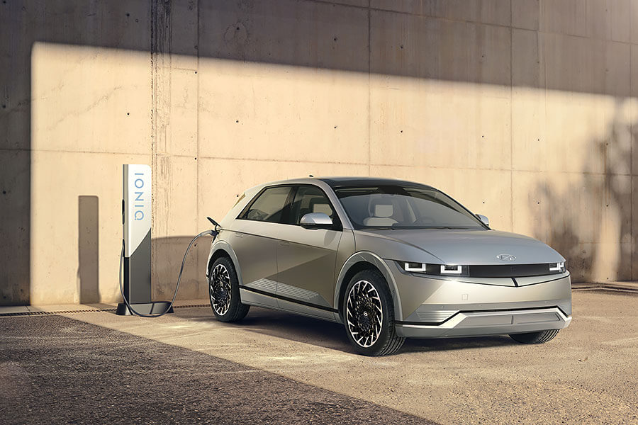 還記得2019年概念車Hyundai 45 EV Concept嗎?它現在已經換好全新名字準備量產問市了!