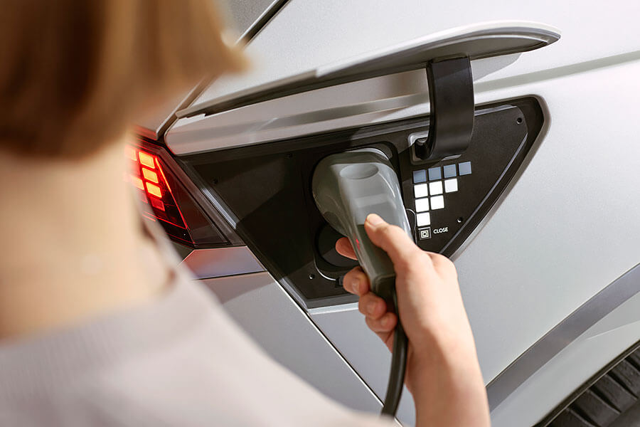 還記得2019年概念車Hyundai 45 EV Concept嗎?它現在已經換好全新名字準備量產問市了!