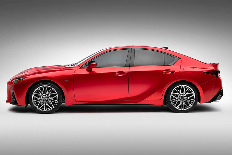 面對德系三本家長期領先的局勢,凌志終於打出了手中的王牌。