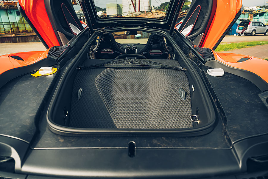 它不是麥拉倫首度嘗試的「GT」跑車,或許第一次成果不如預期,既然如此那就來第二次吧,有請New GT。