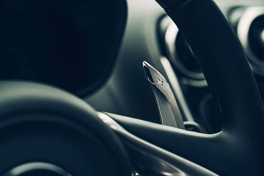 它不是麥拉倫首度嘗試的「GT」跑車,或許第一次成果不如預期,既然如此那就來第二次吧,有請New GT。