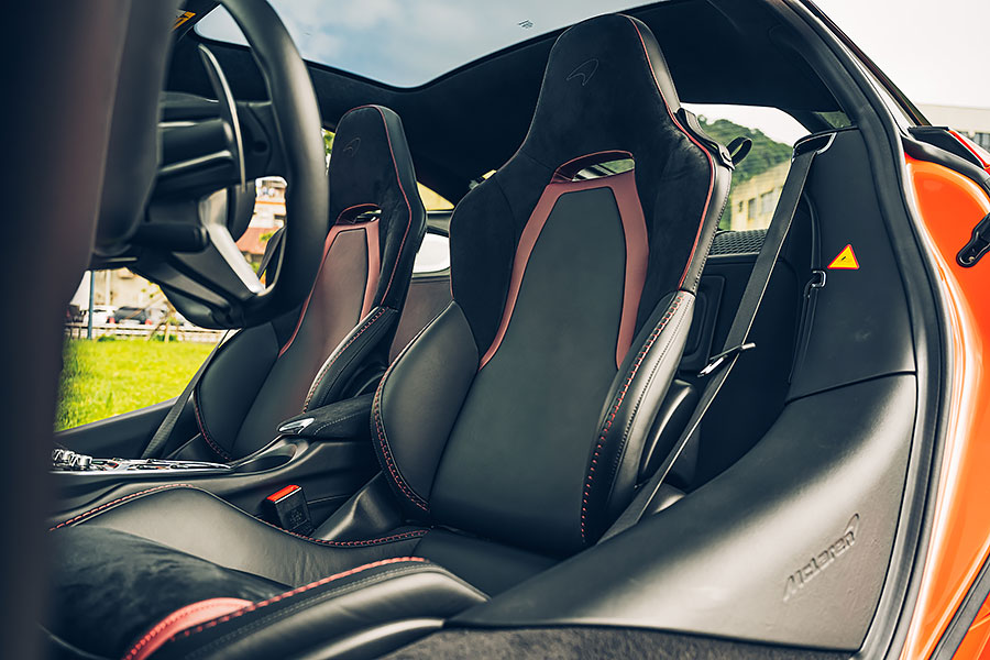 它不是麥拉倫首度嘗試的「GT」跑車,或許第一次成果不如預期,既然如此那就來第二次吧,有請New GT。